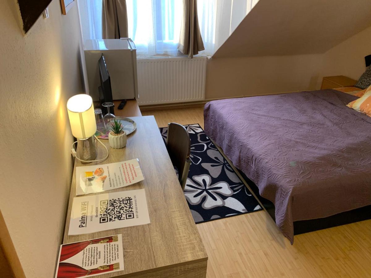 Pálma Panzió Kaposvár Exterior foto